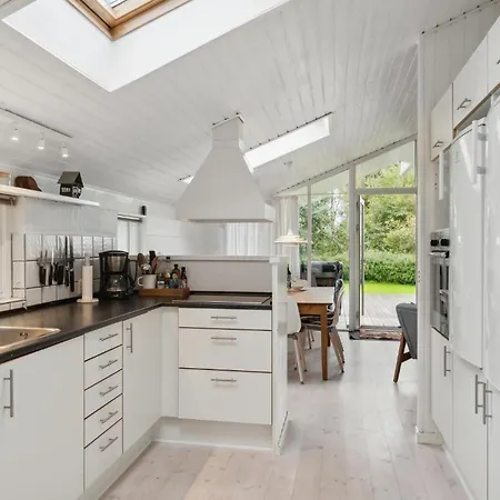Beautiful In With Kitchen *