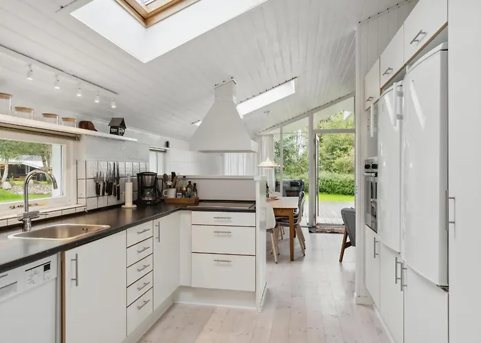 3 Bedroom Awesome In *