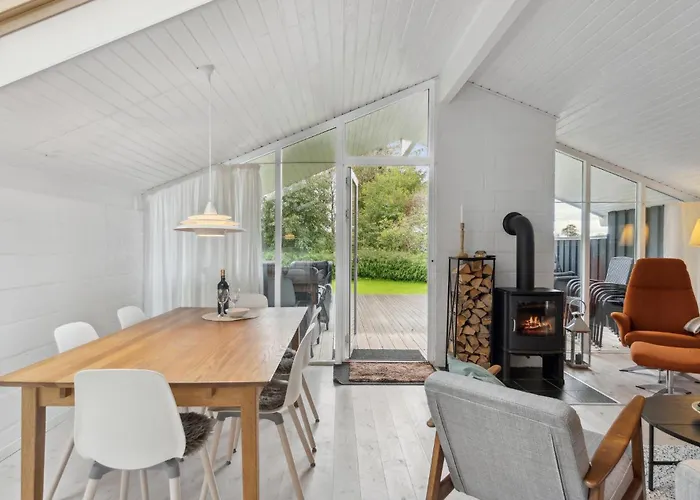 3 Bedroom Awesome In Сasa de vacaciones Frederikshavn